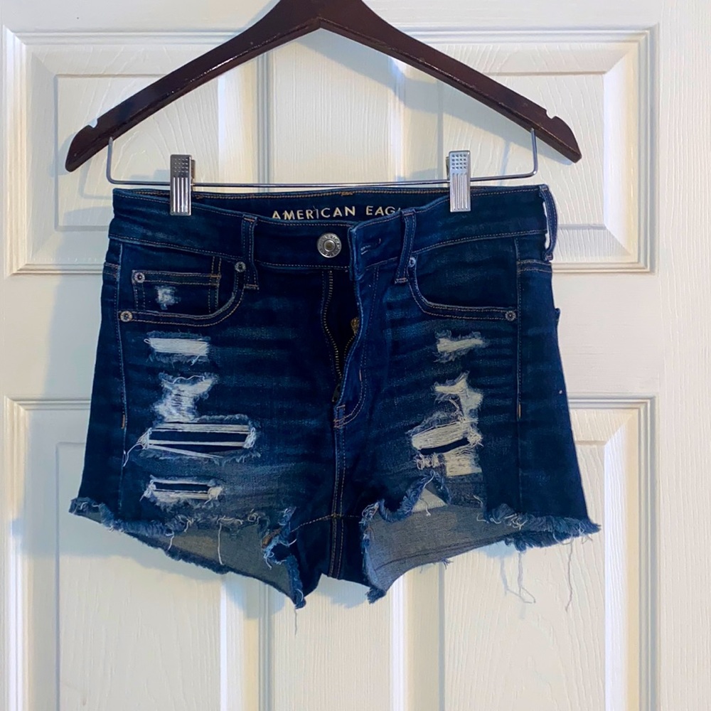 American Eagle Shorts size 2!